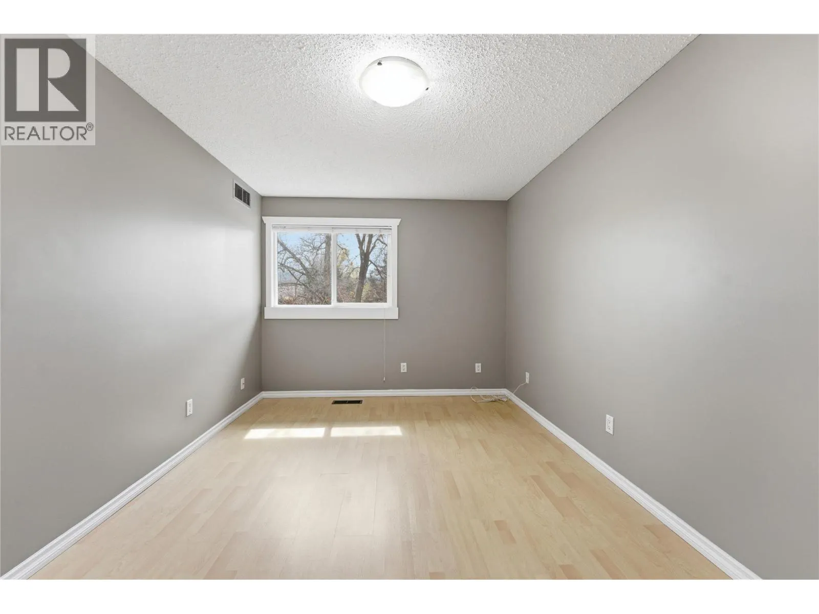 2100 43 Avenue Unit# 205