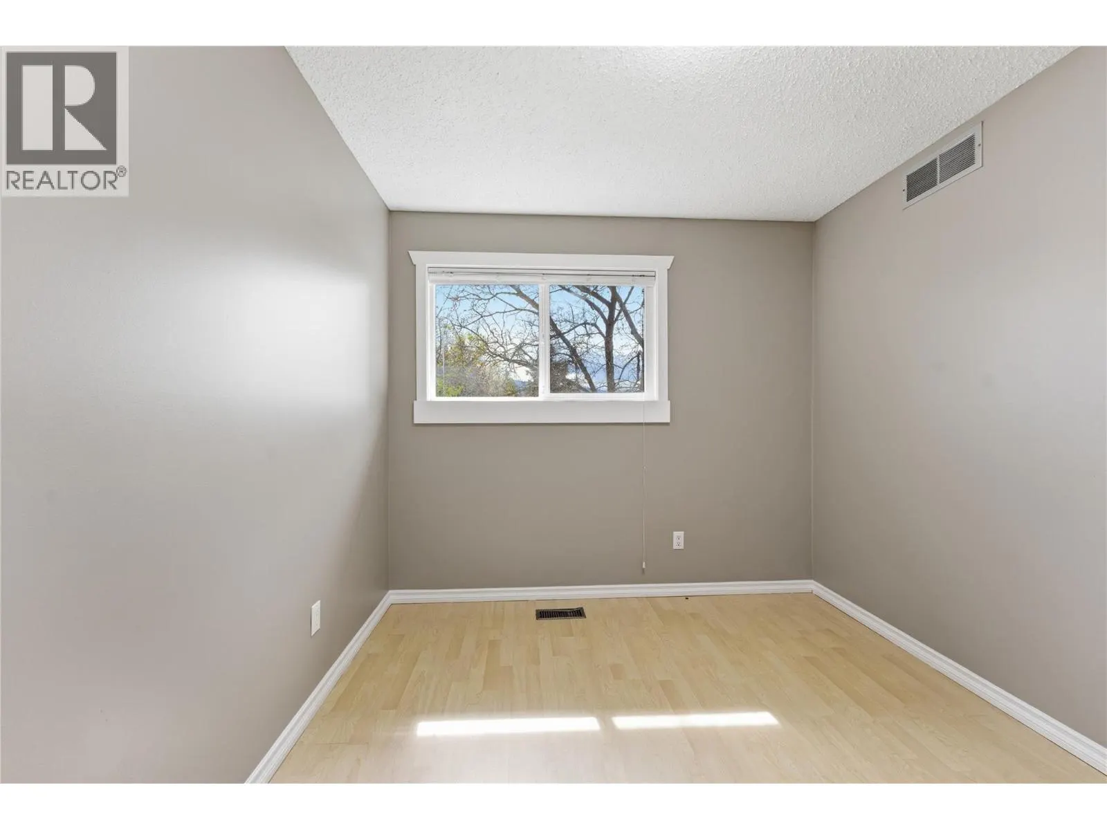 2100 43 Avenue Unit# 205