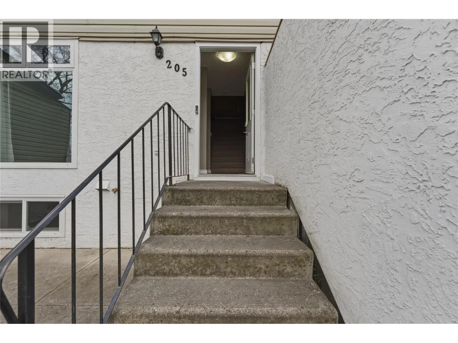2100 43 Avenue Unit# 205