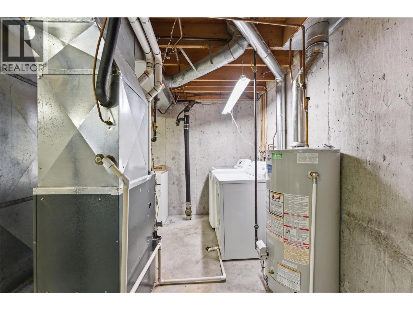 2100 43 Avenue Unit# 205