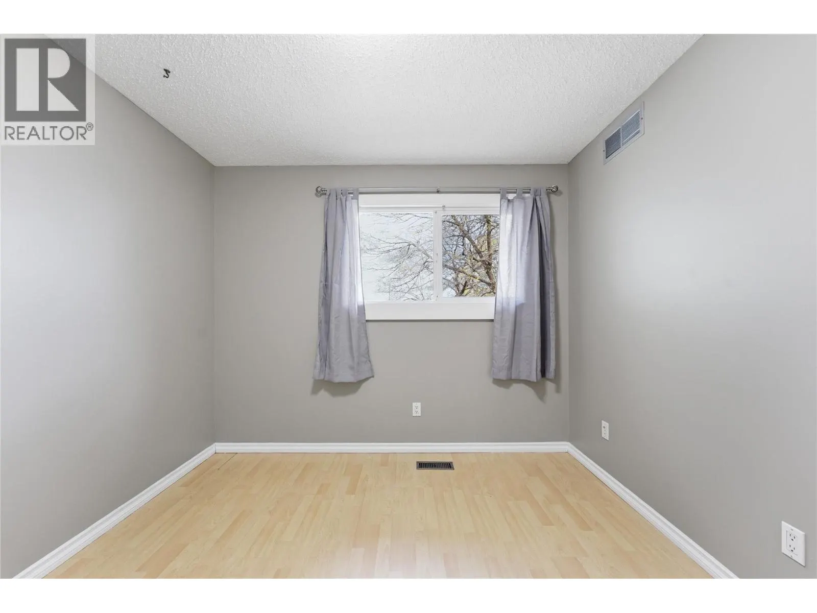 2100 43 Avenue Unit# 205