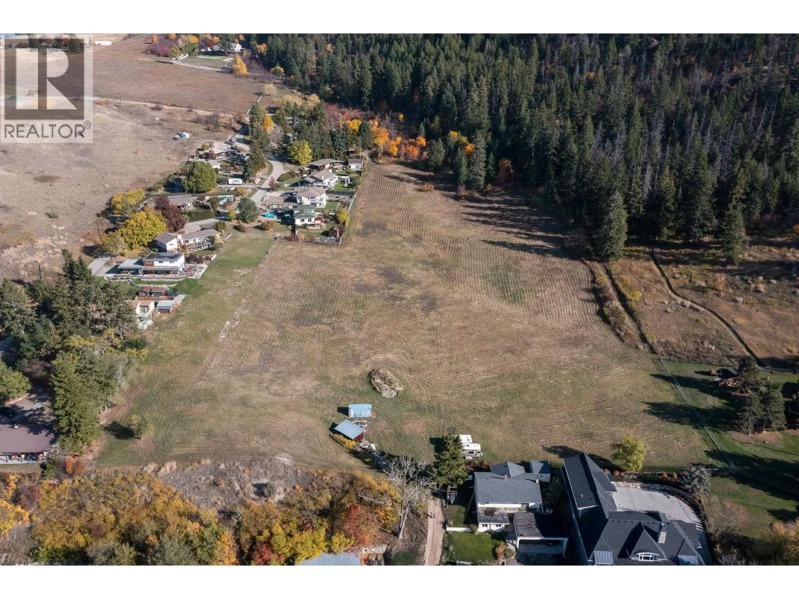 8724, 8730, 8734 Okanagan Landing Road