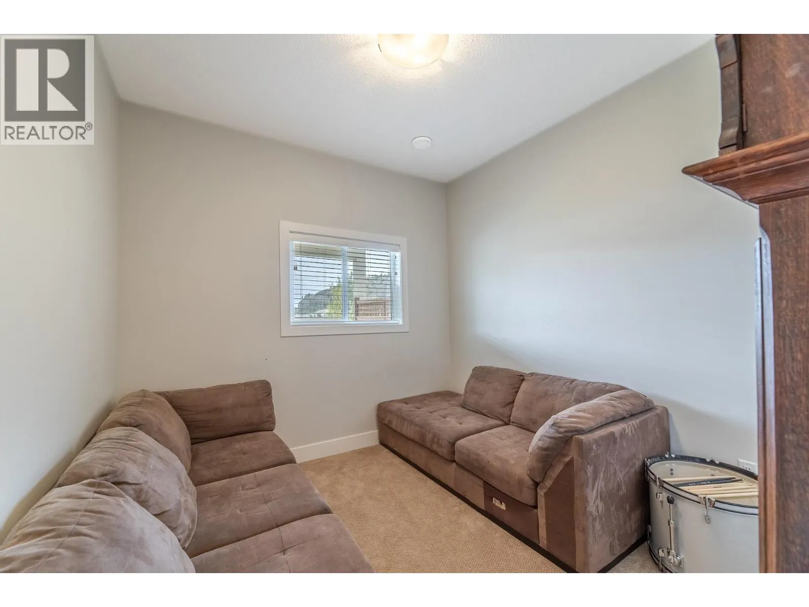 8738 PALMER Place