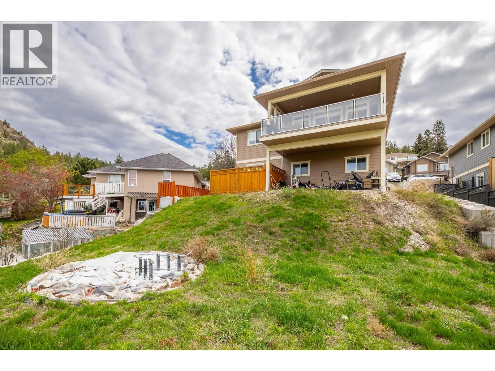 8738 PALMER Place