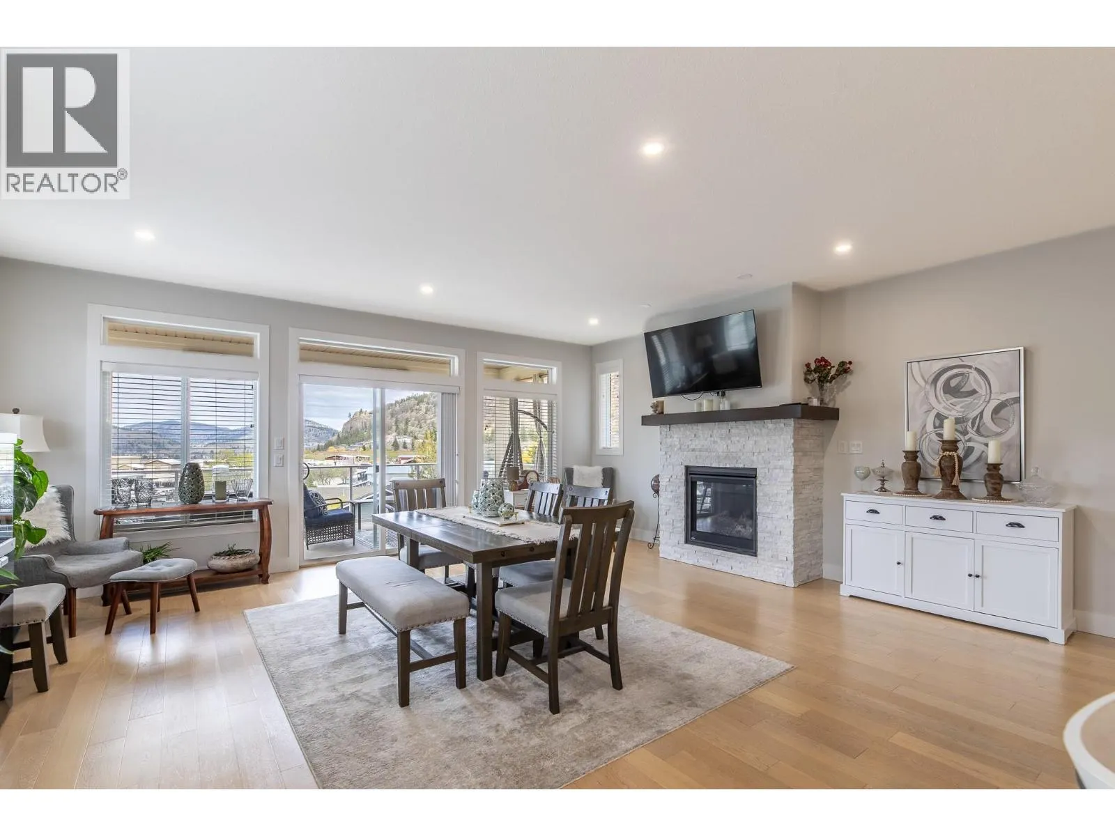 8738 PALMER Place