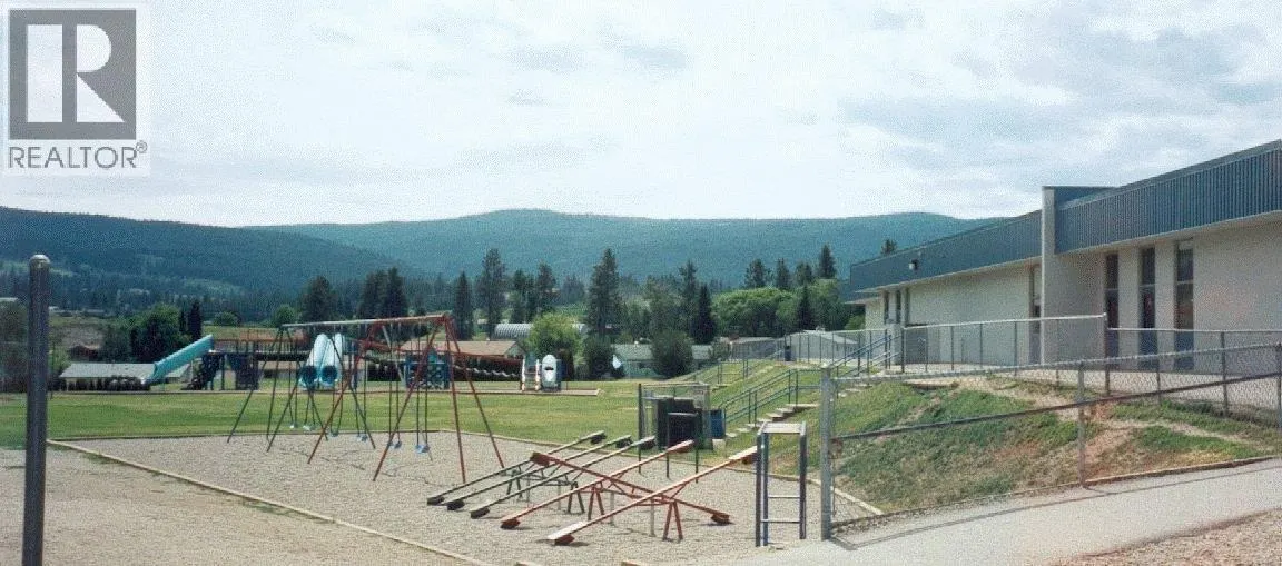 1505 Fairwood Lane