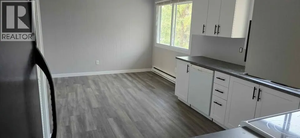2611 Lakeshore Road