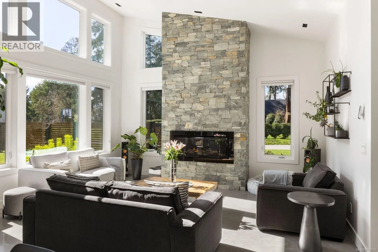 593 Downey Rd