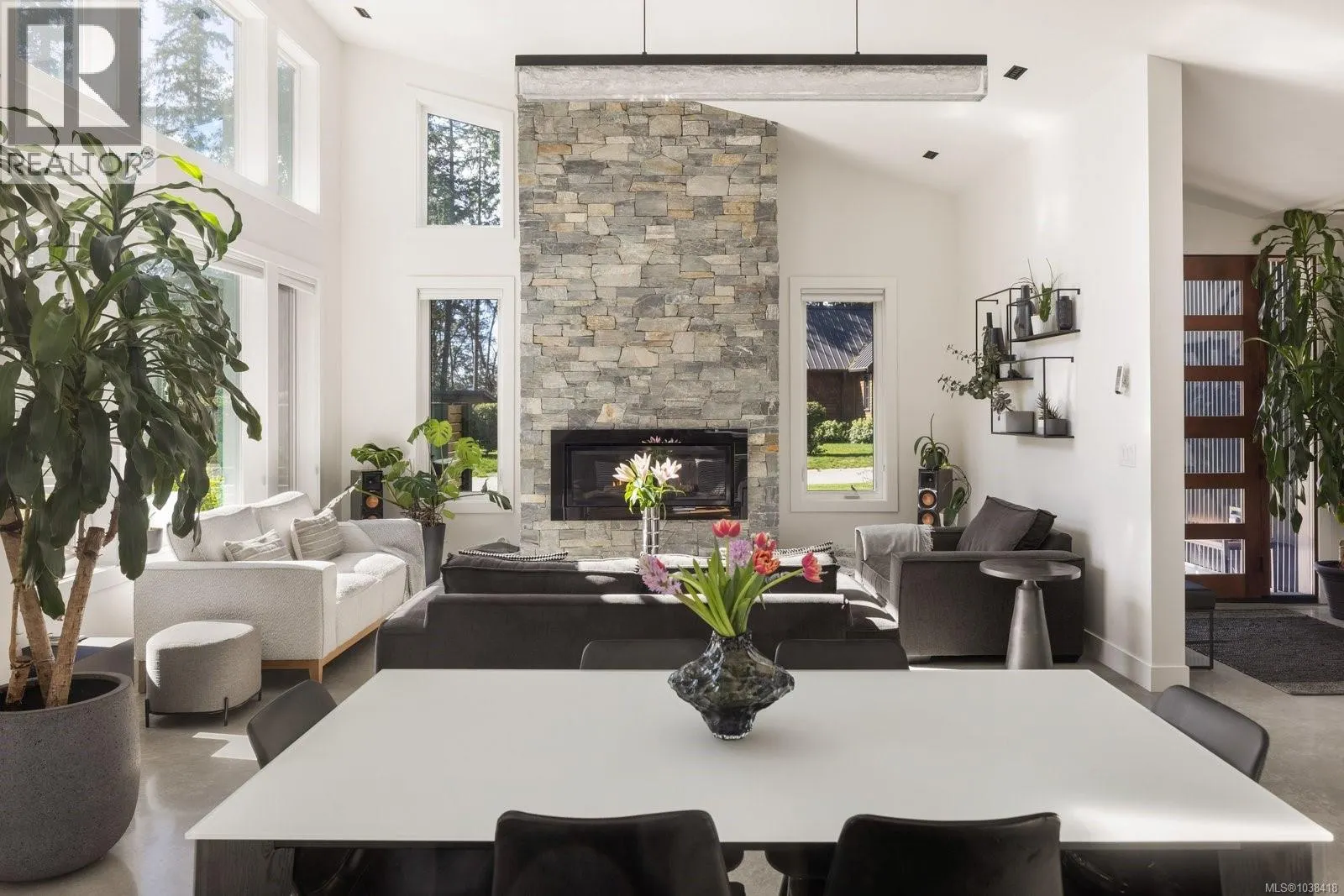 593 Downey Rd