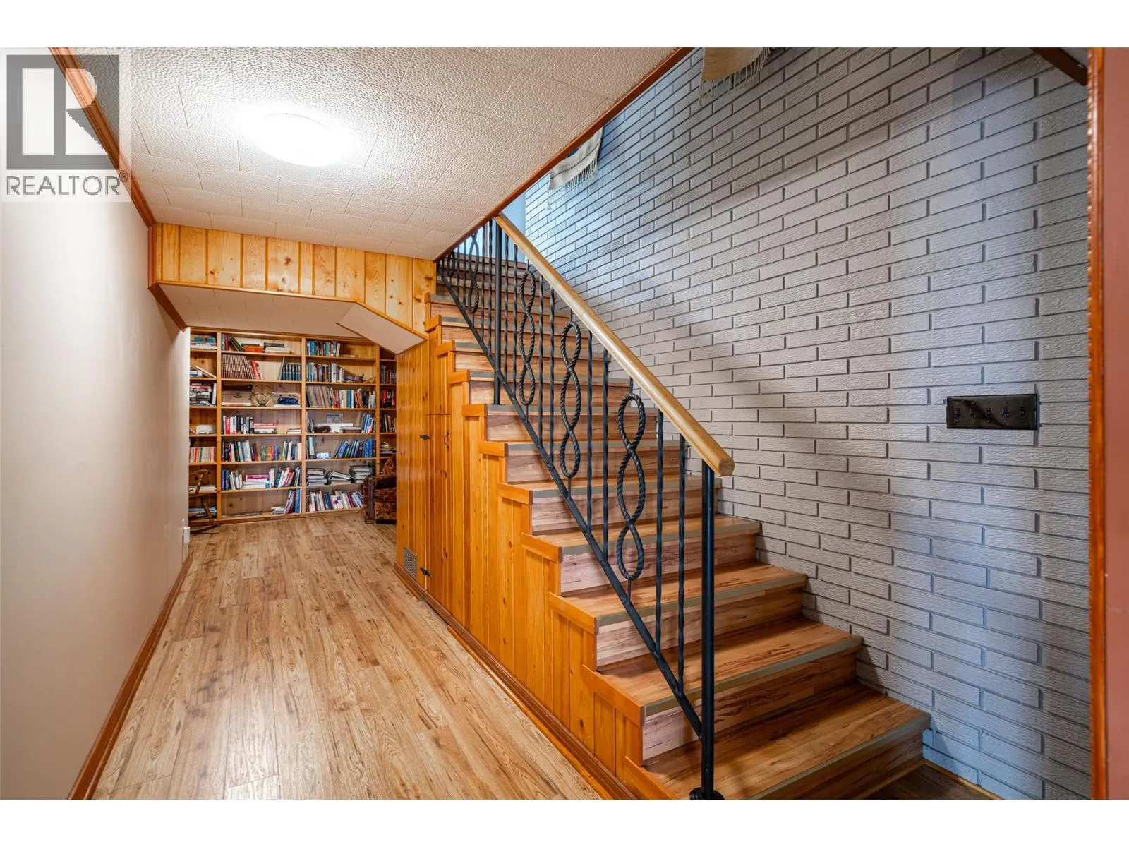 701 Robin Road