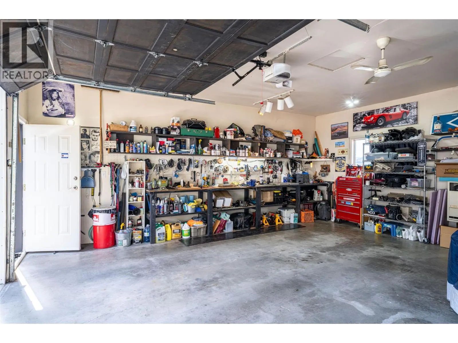 701 Robin Road