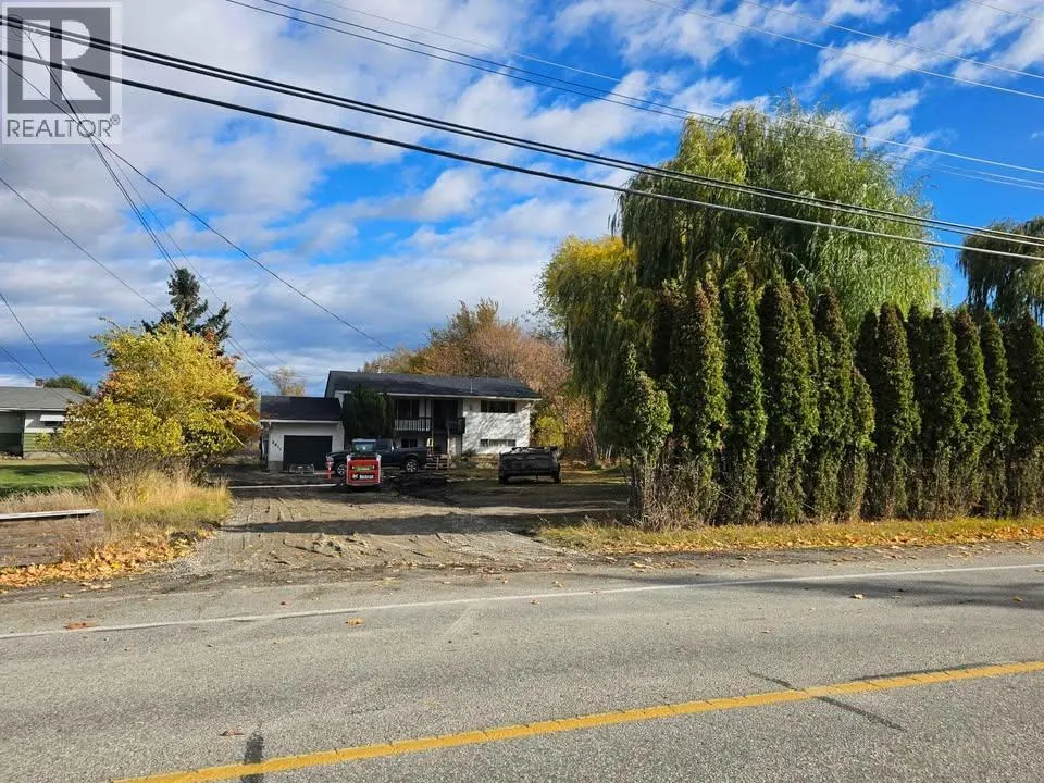 2611 Lakeshore Road