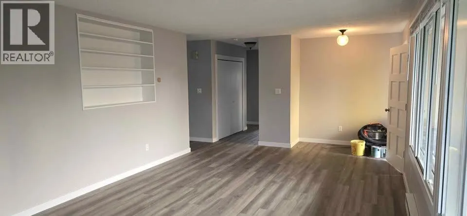 2611 Lakeshore Road