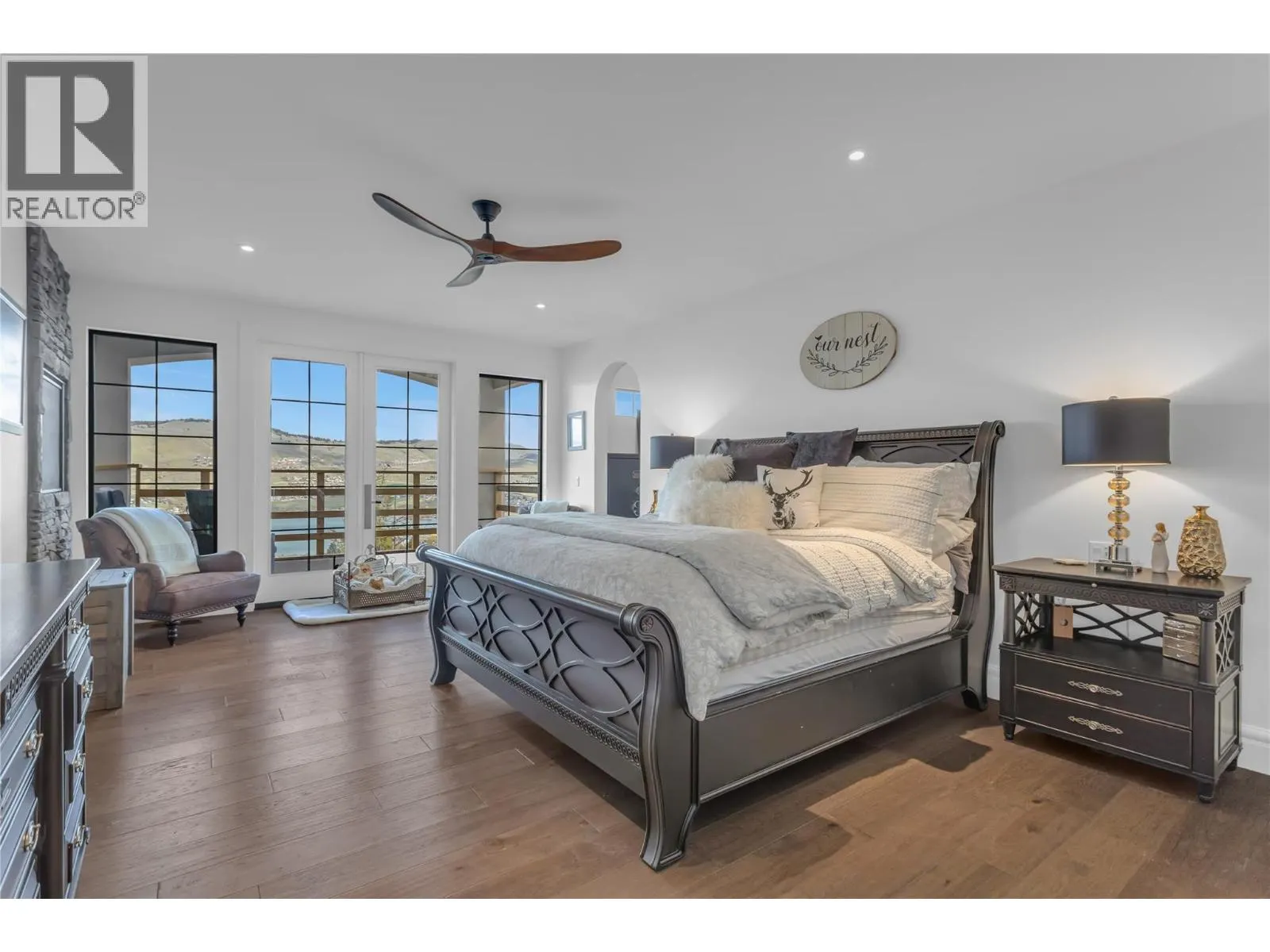 164 Sunset Boulevard