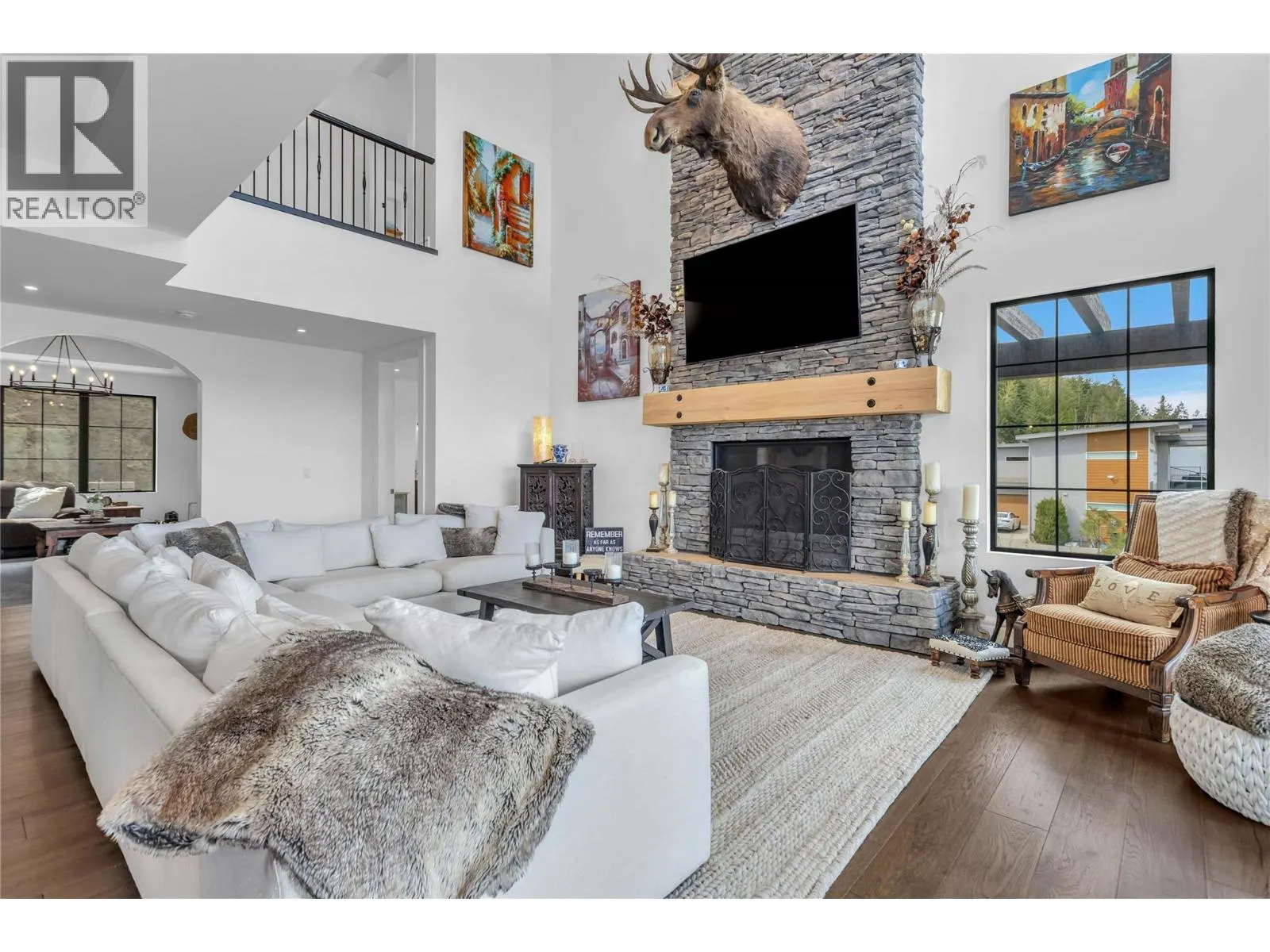 164 Sunset Boulevard