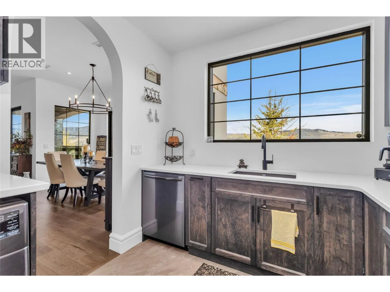 164 Sunset Boulevard