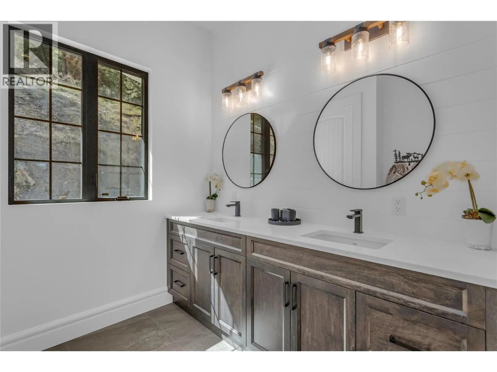 164 Sunset Boulevard