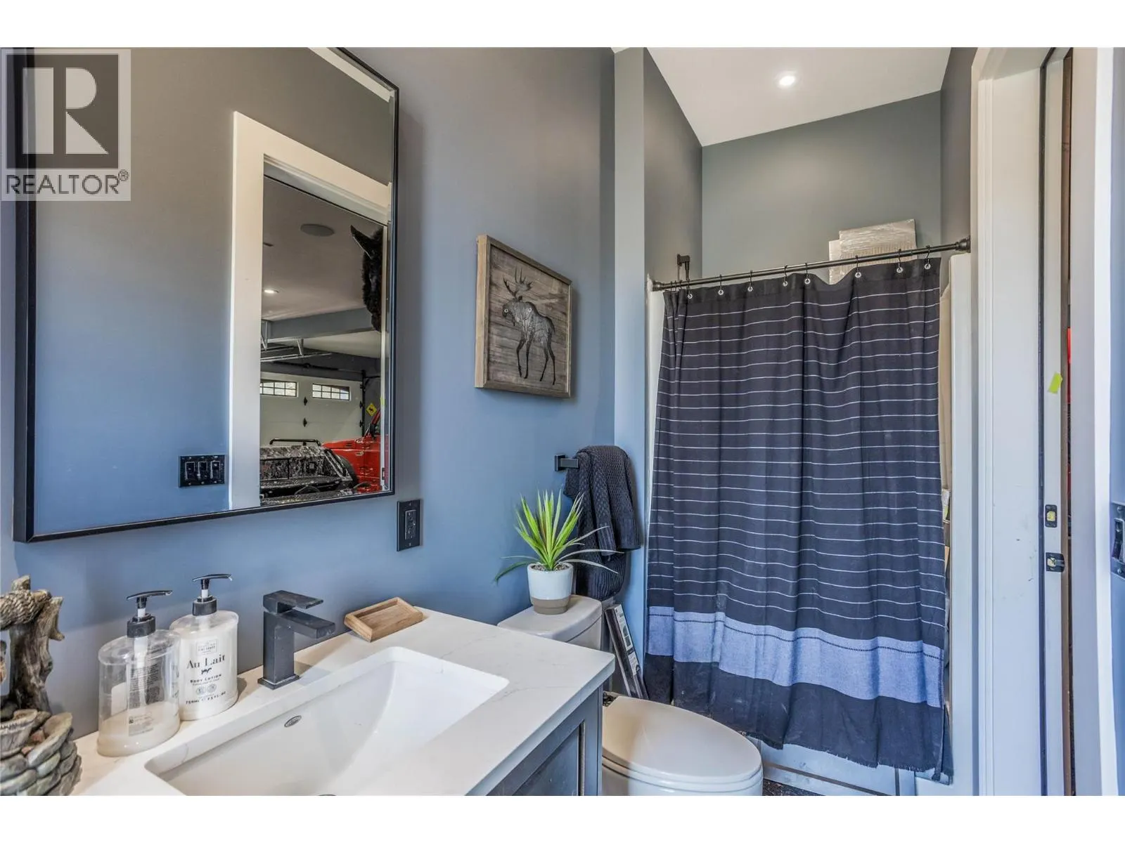 164 Sunset Boulevard