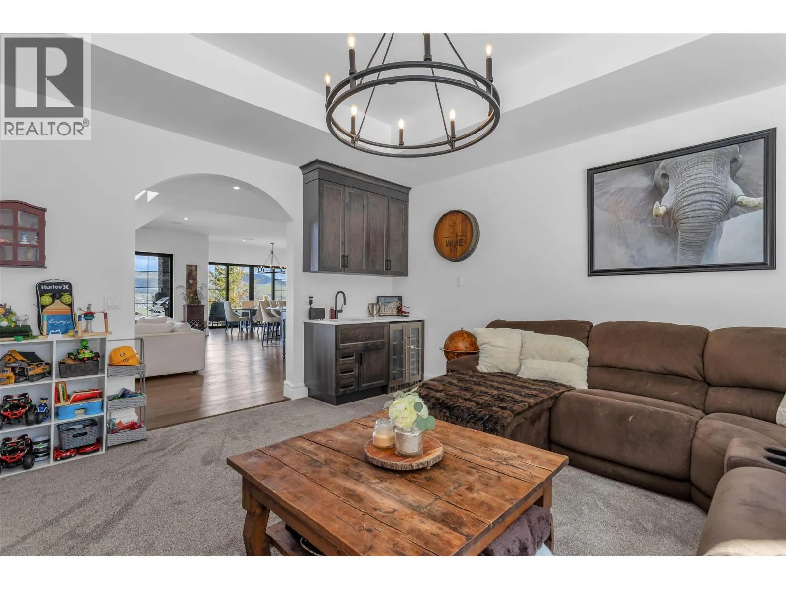 164 Sunset Boulevard