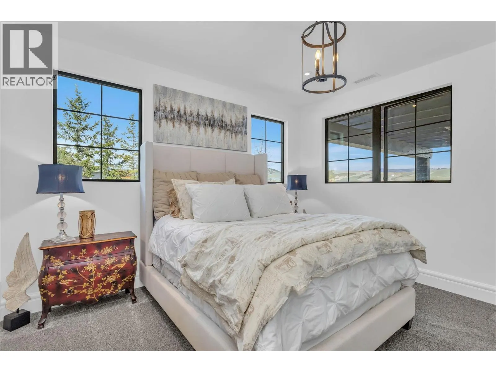 164 Sunset Boulevard