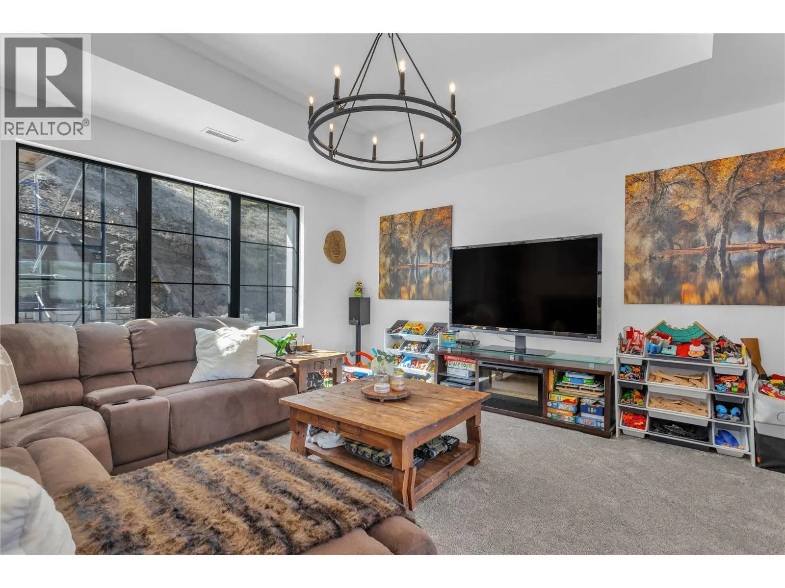 164 Sunset Boulevard