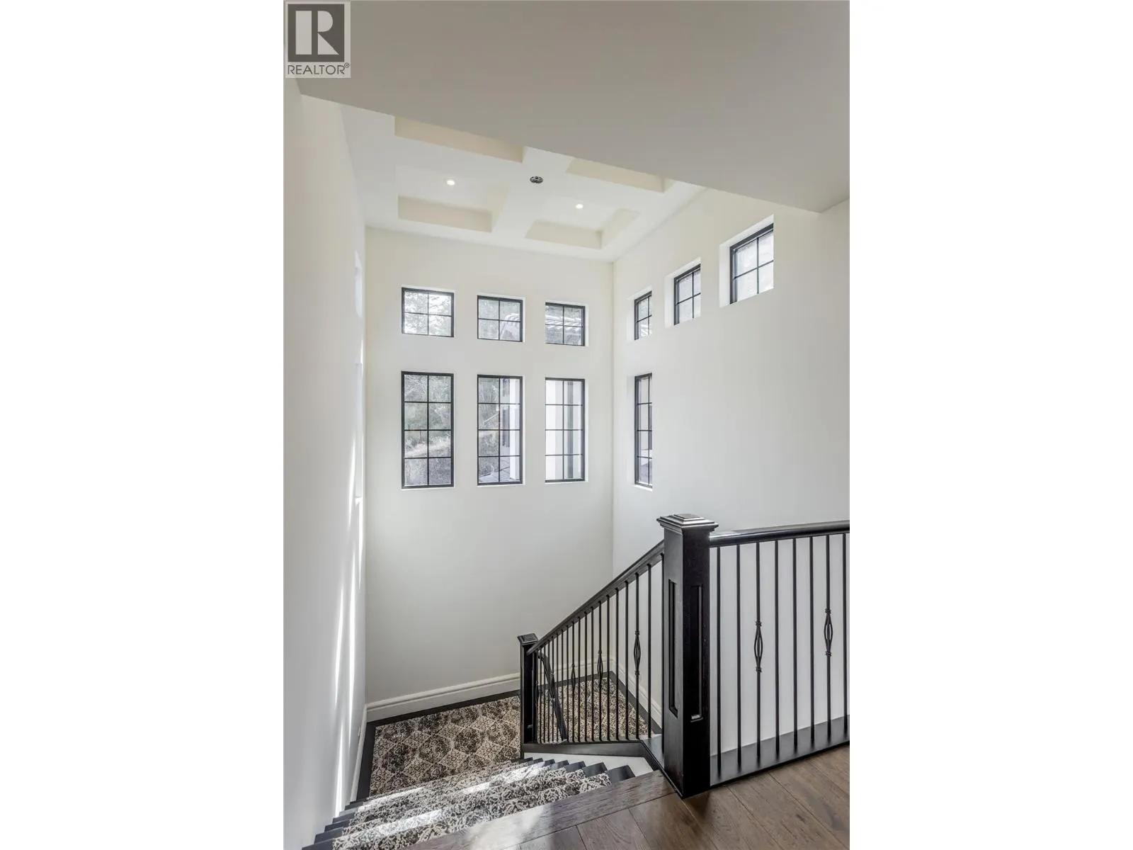 164 Sunset Boulevard
