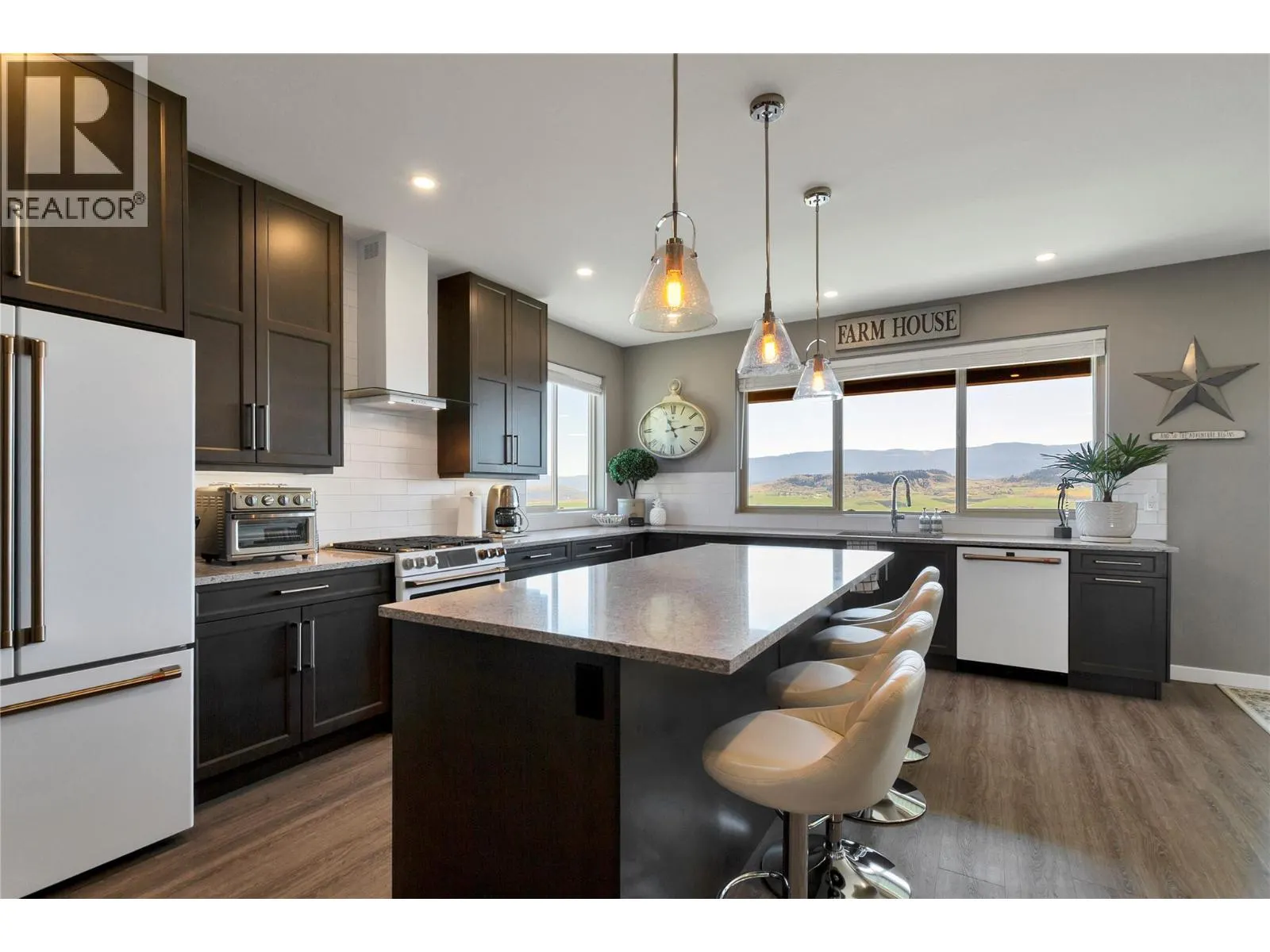 595 Vineyard Way N Unit# 31