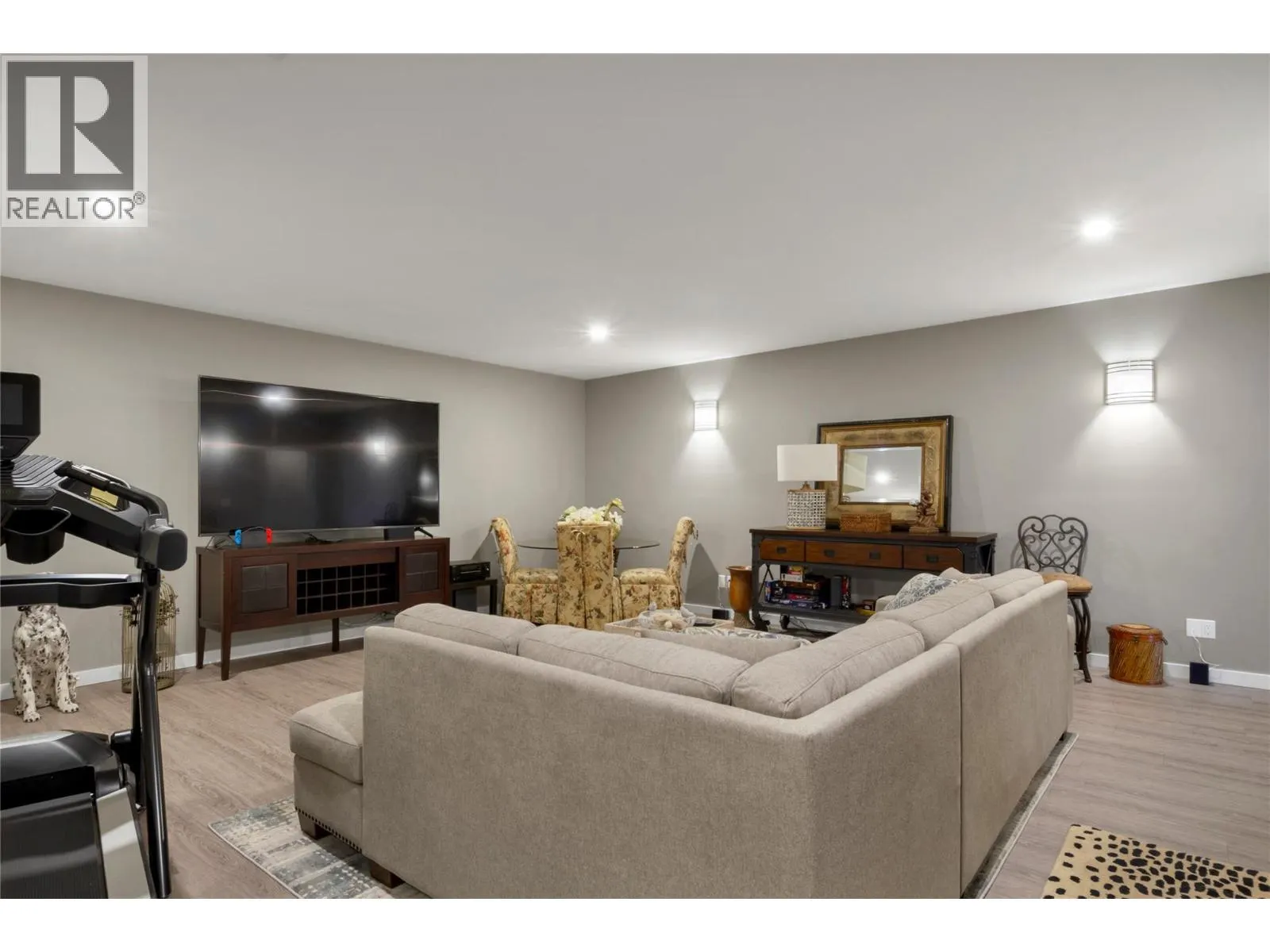 595 Vineyard Way N Unit# 31