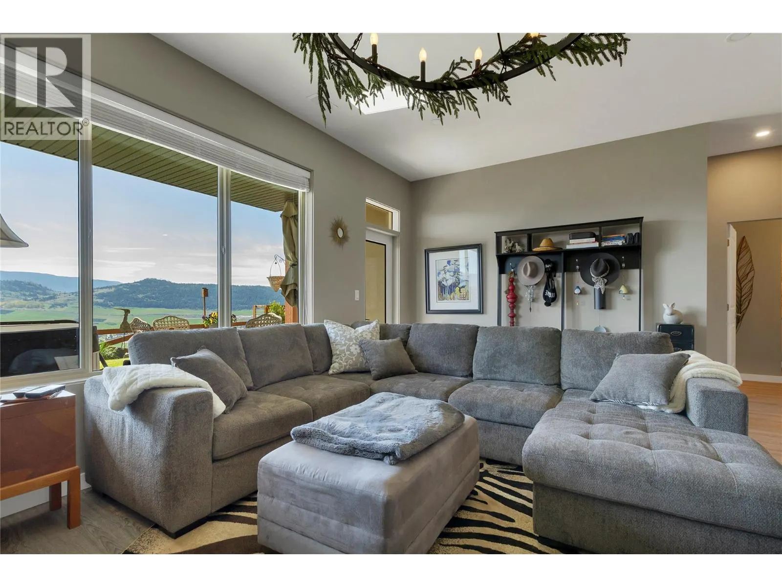 595 Vineyard Way N Unit# 31