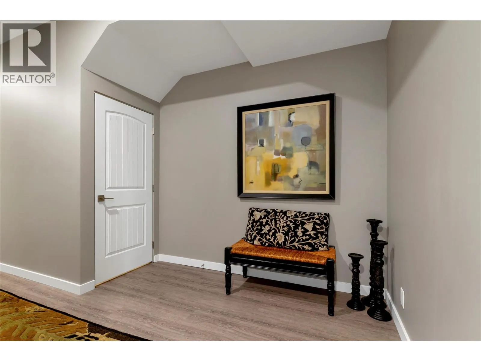 595 Vineyard Way N Unit# 31