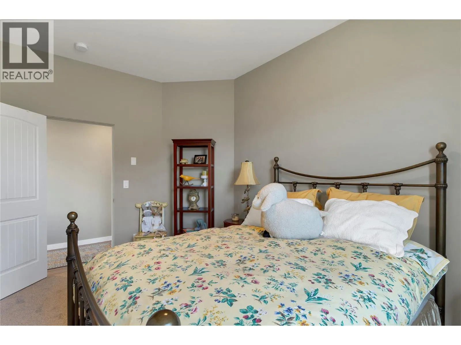 595 Vineyard Way N Unit# 31