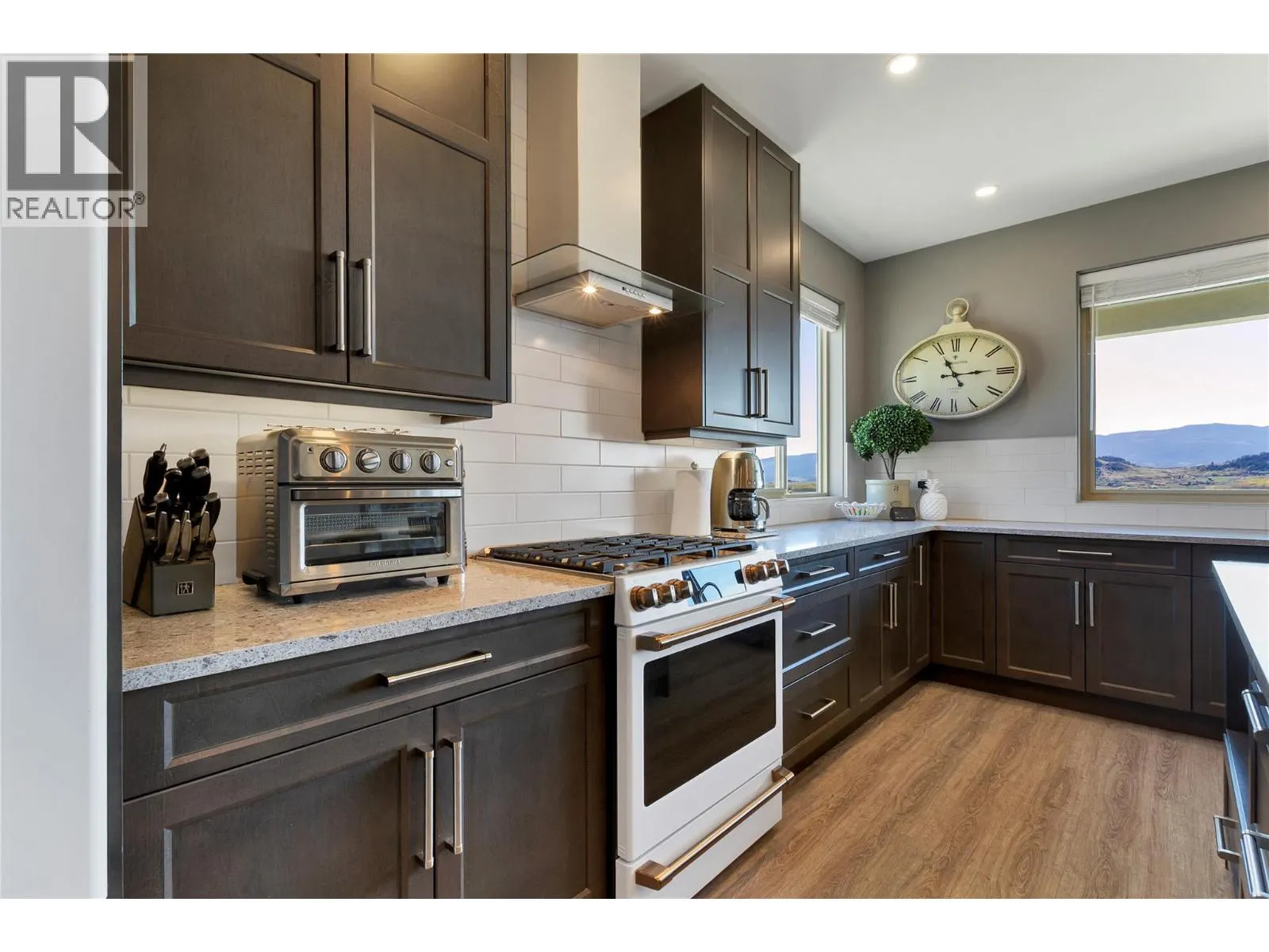 595 Vineyard Way N Unit# 31