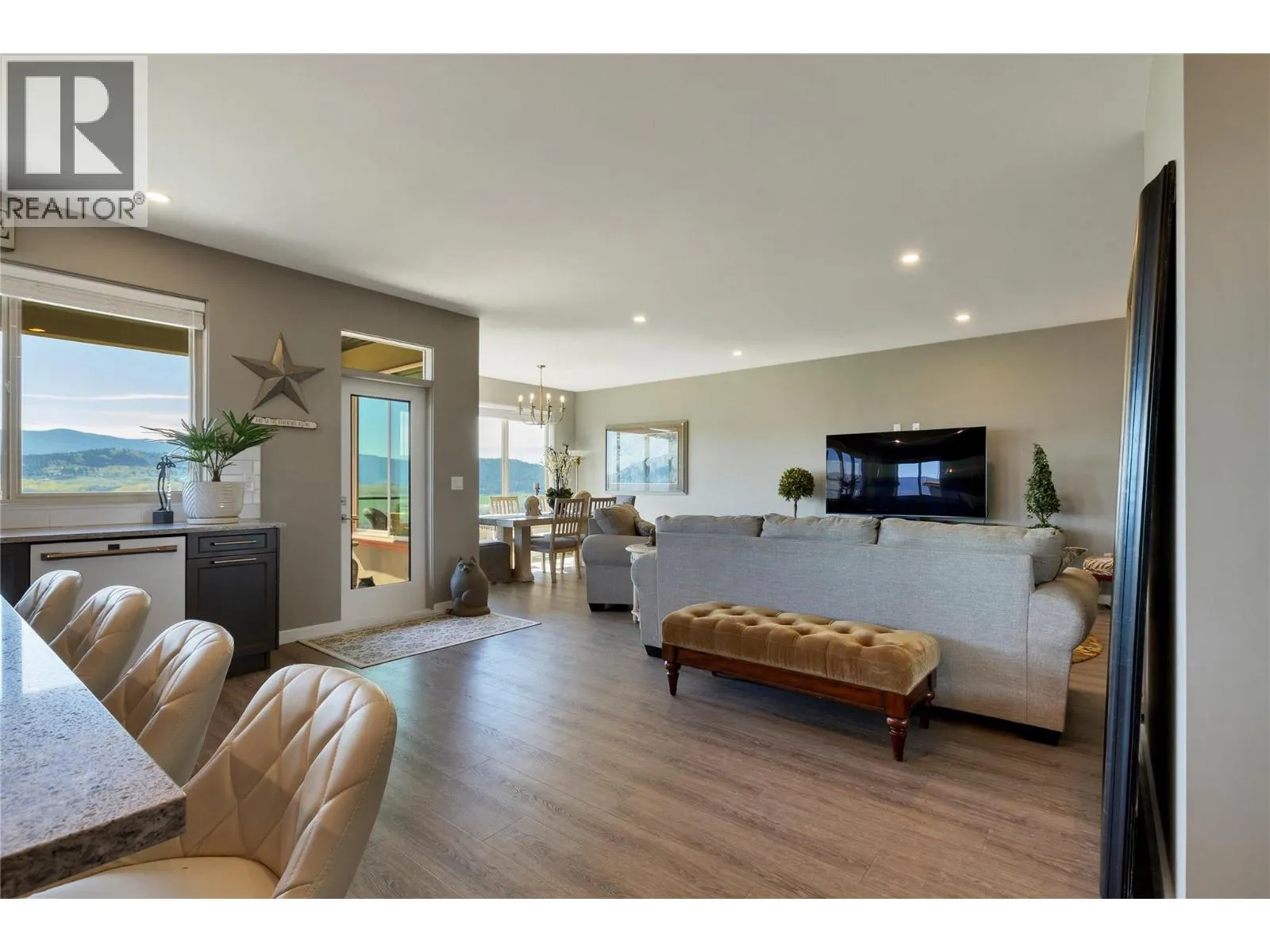 595 Vineyard Way N Unit# 31