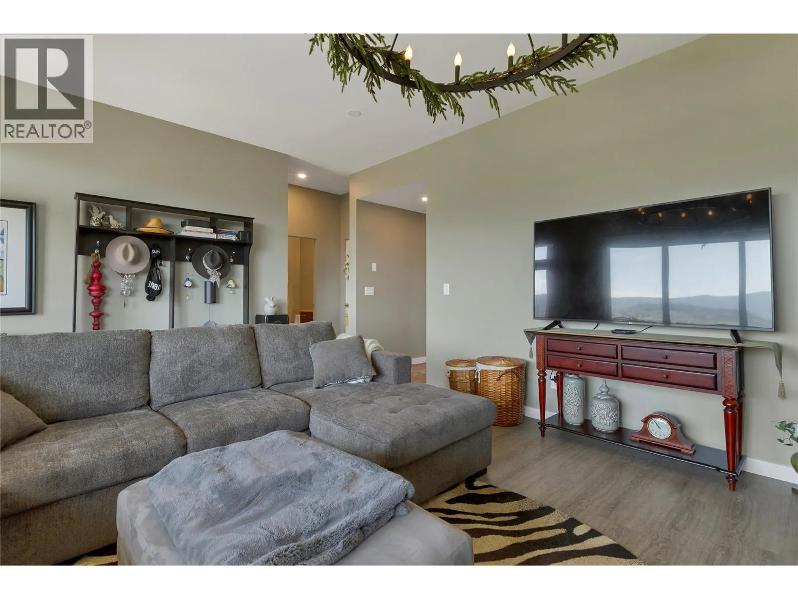 595 Vineyard Way N Unit# 31