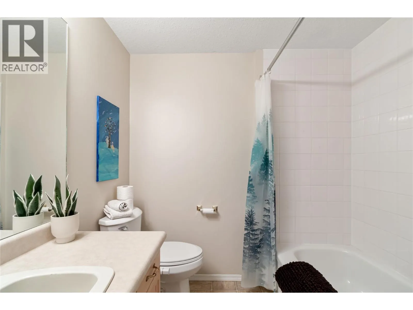 1886 Parkview Crescent Unit# 3