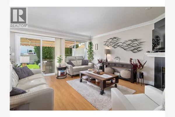 1886 Parkview Crescent Unit# 3
