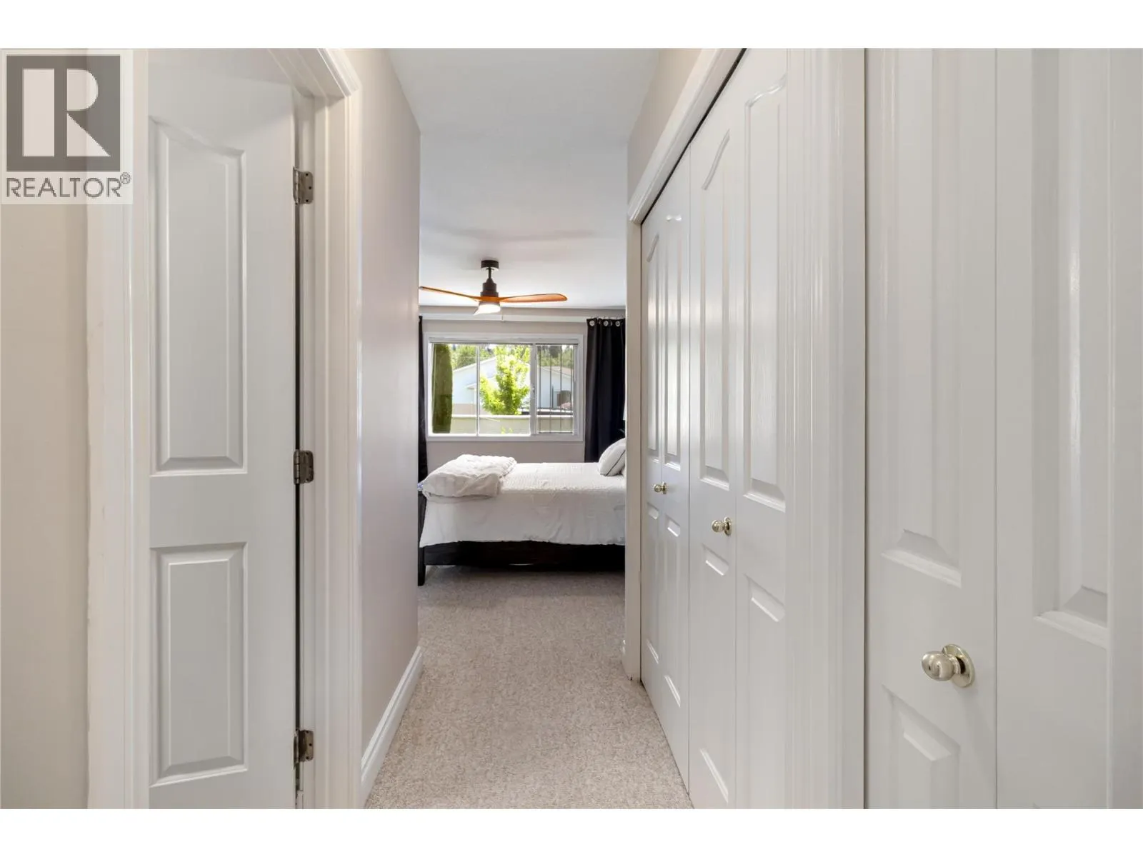 1886 Parkview Crescent Unit# 3