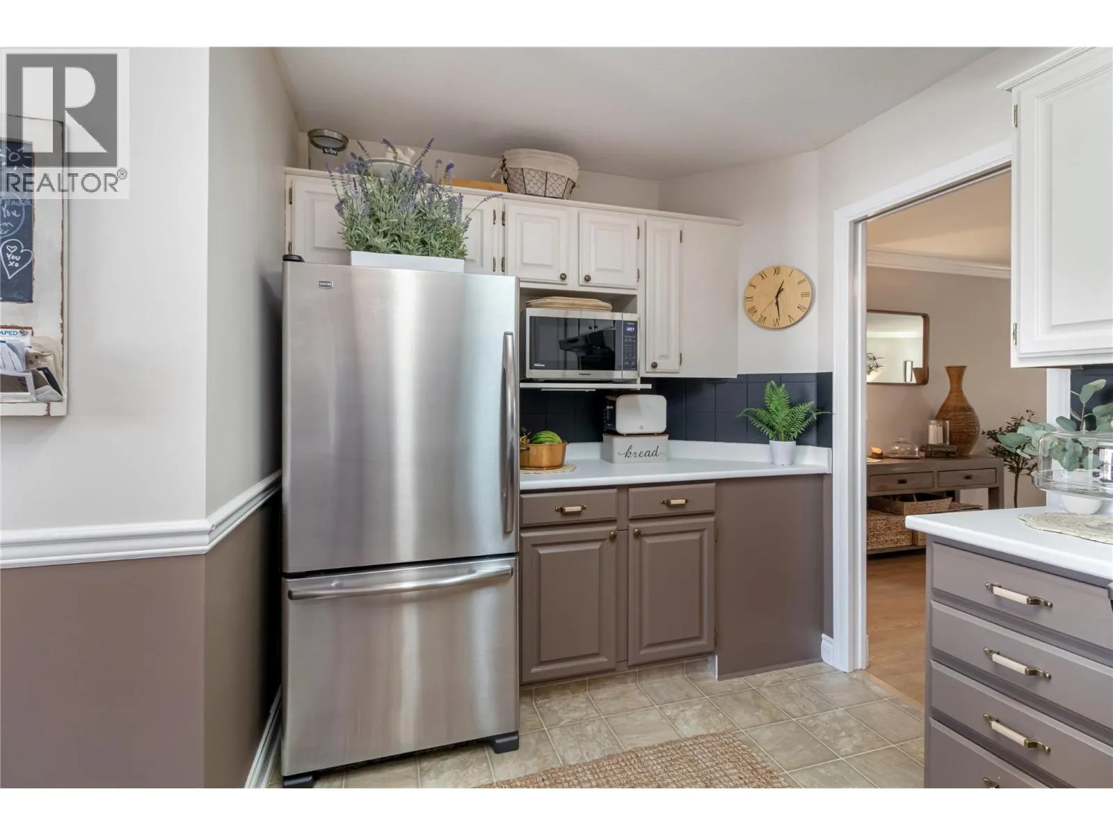 1886 Parkview Crescent Unit# 3