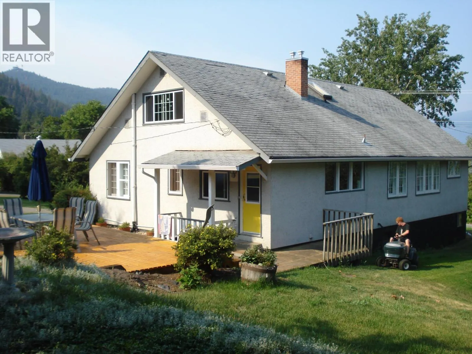 8724, 8730, 8734 Okanagan Landing Road