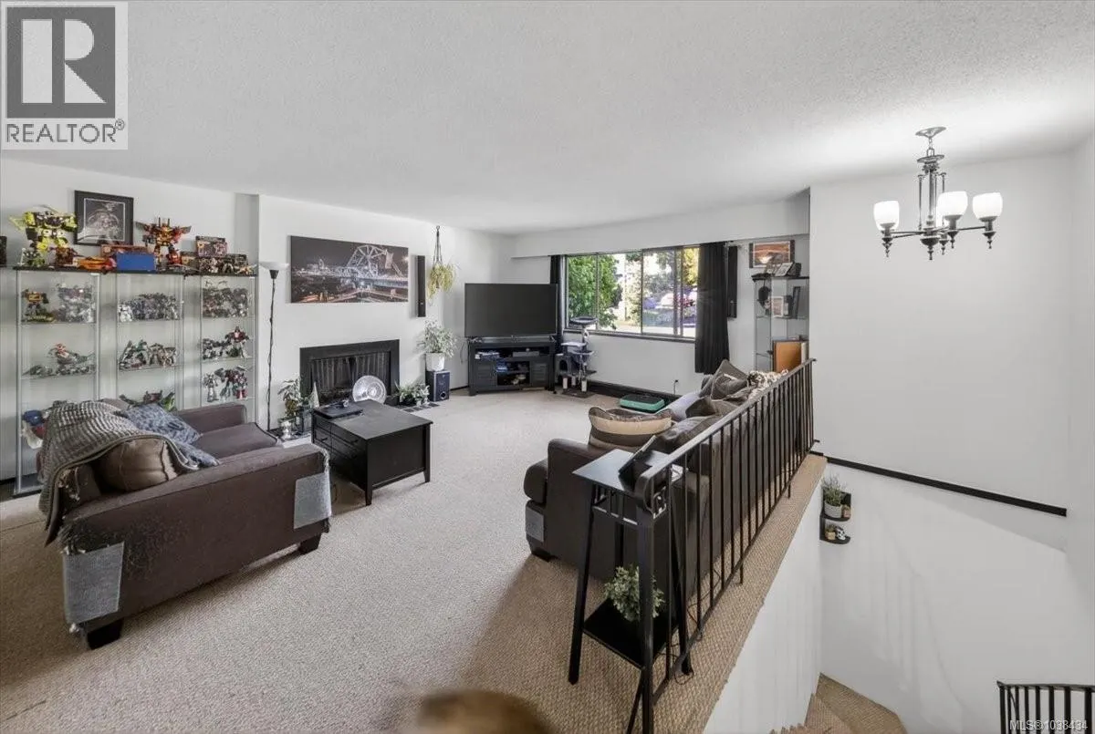 891 Admirals Rd