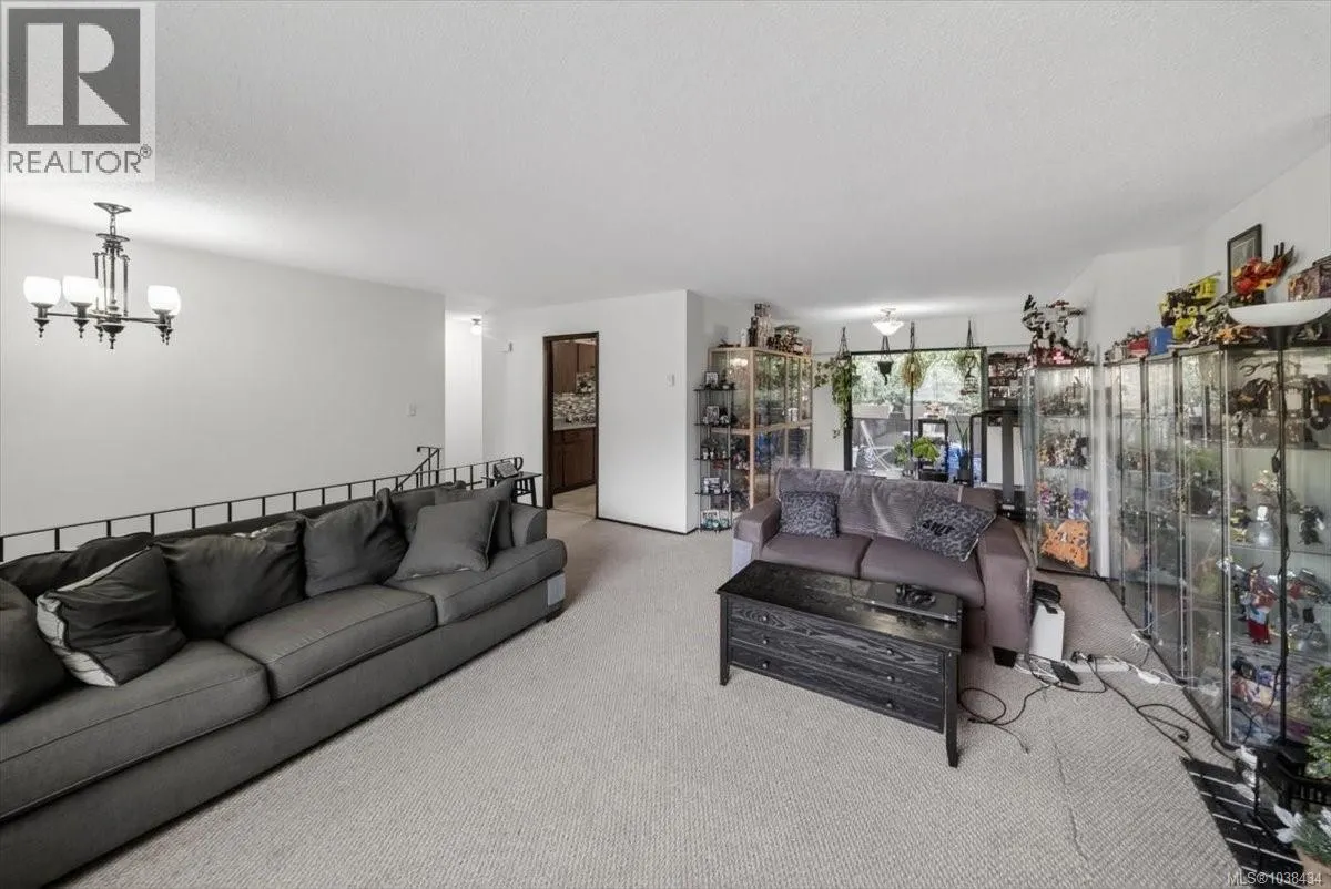 891 Admirals Rd