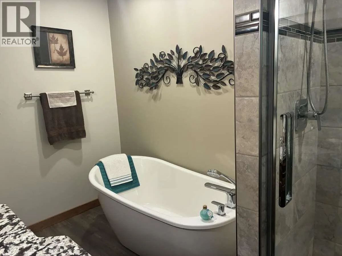 7429 Sunnybrae Canoe Point Road Unit# 22