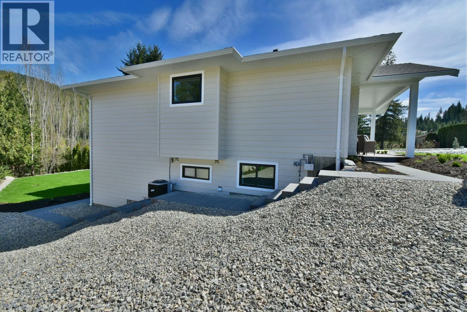 2799 Mountview Drive