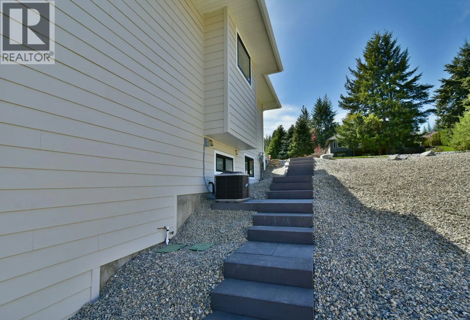 2799 Mountview Drive