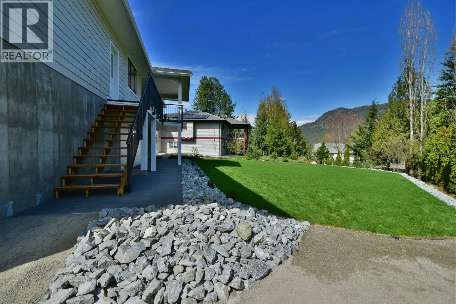 2799 Mountview Drive