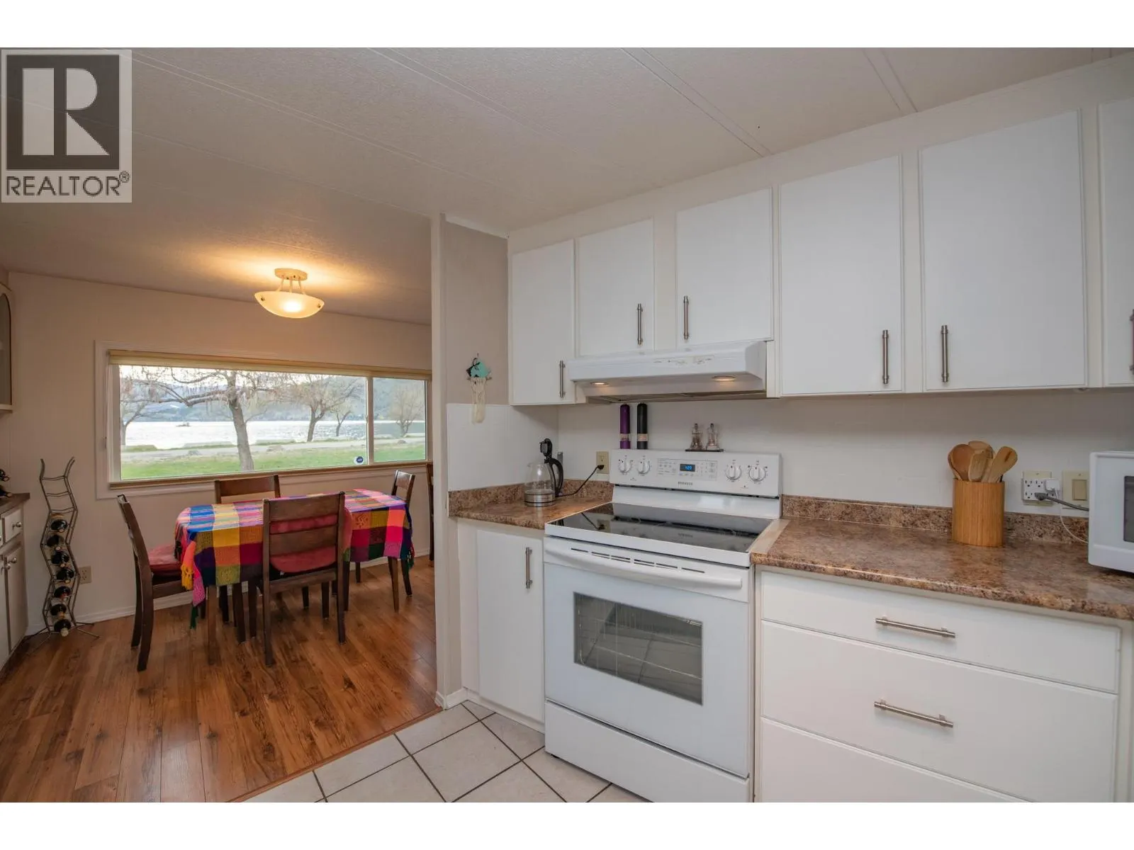 2727 Lakeshore Road Unit# 48