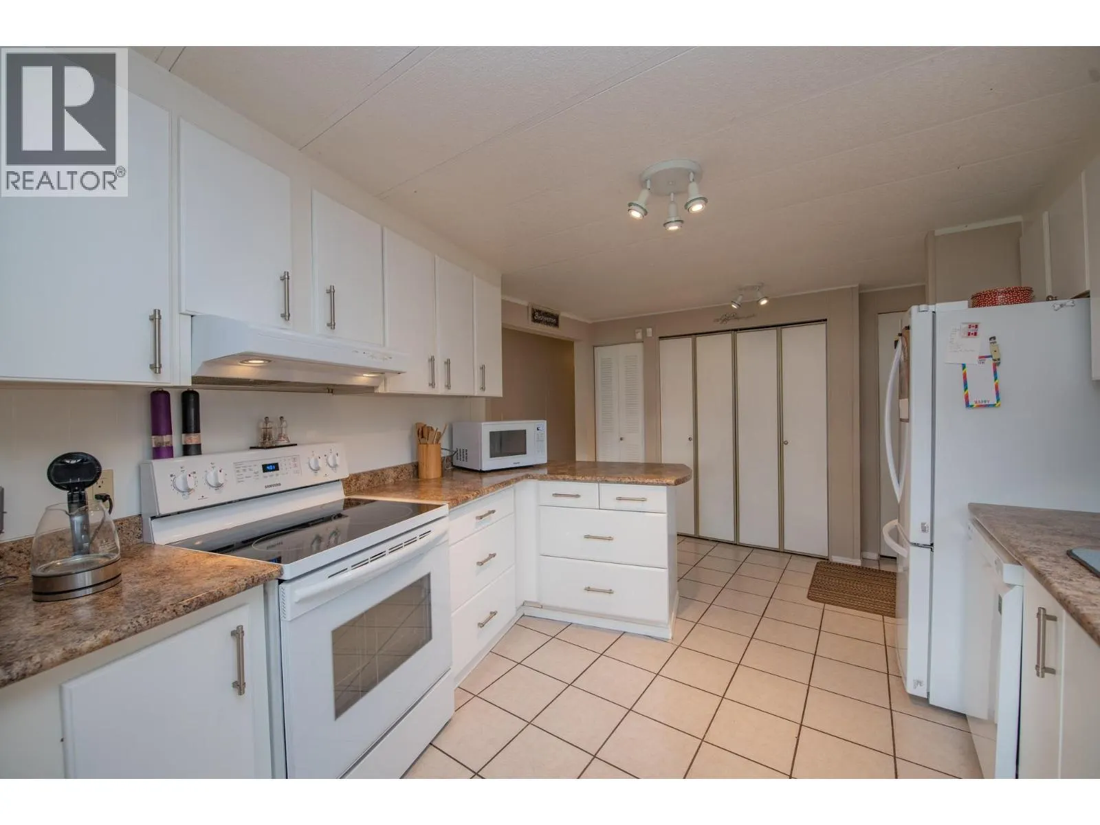 2727 Lakeshore Road Unit# 48
