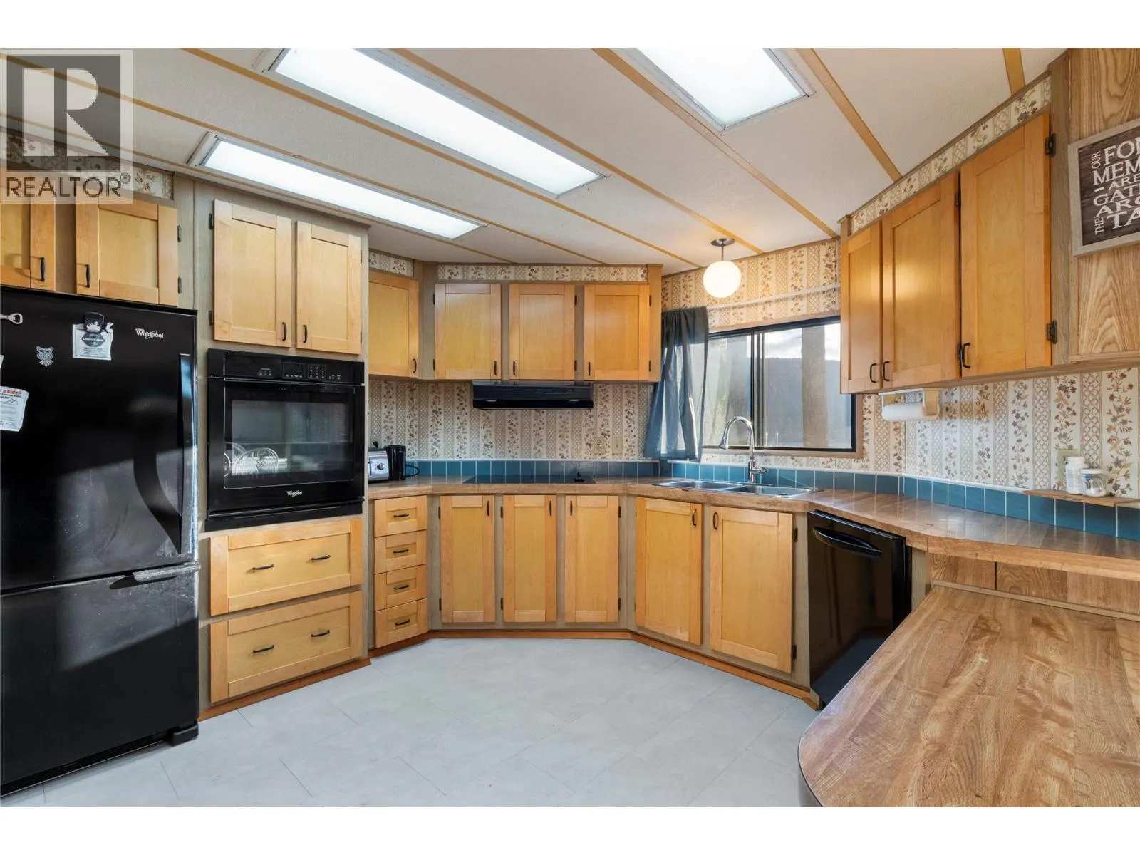 8698 Penwith Way