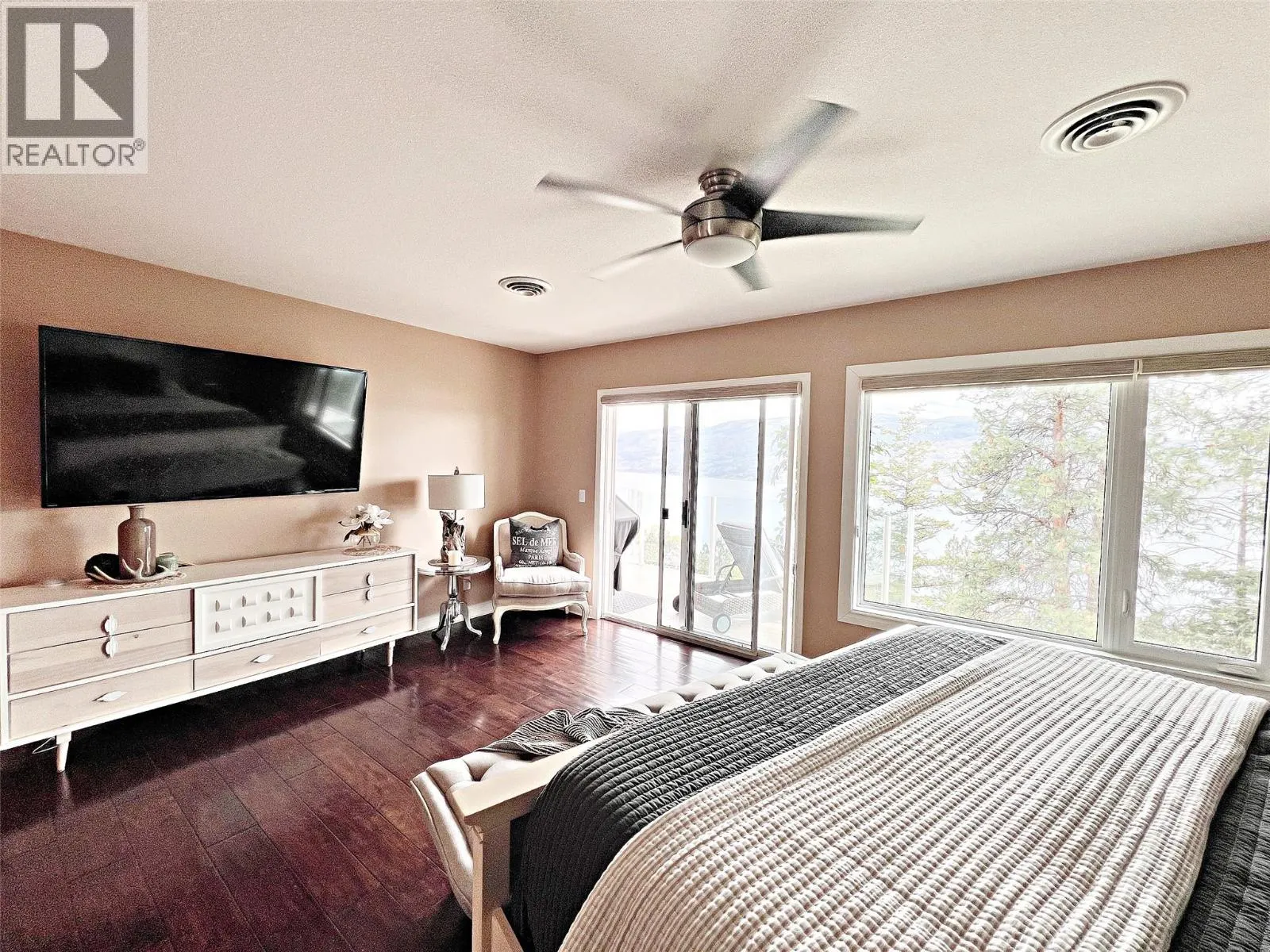 4480 Ponderosa Drive