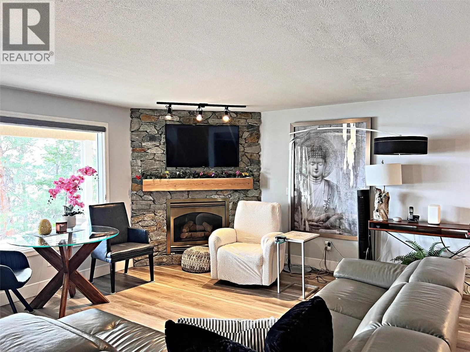 4480 Ponderosa Drive